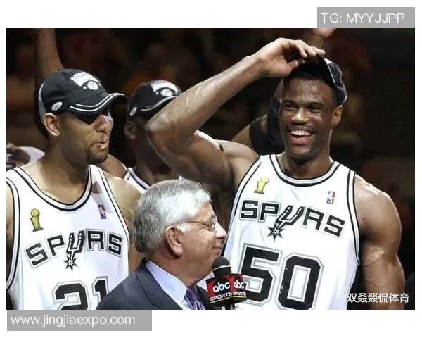 火箭主场击败马刺，双塔组合再次彪悍发挥