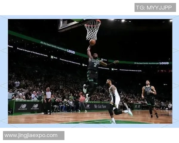 魔术队球员表现突出,助力球队赢得关键胜利