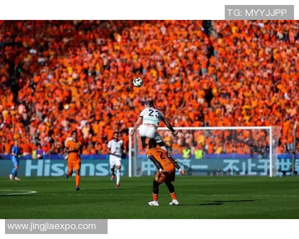 英格兰队击败克罗地亚，取得欧洲杯小组赛首胜：激情四射的绿茵战场