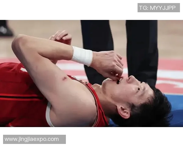 周琦在比赛中受伤，恢复训练状态受到关注