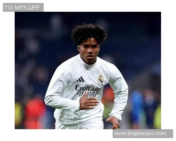 皇马官方宣布签下巴黎圣日耳曼后卫拉莫斯：一位传奇的回归