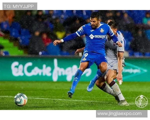 塞维利亚主场火力全开，4-0大胜奥萨苏纳上升至第三